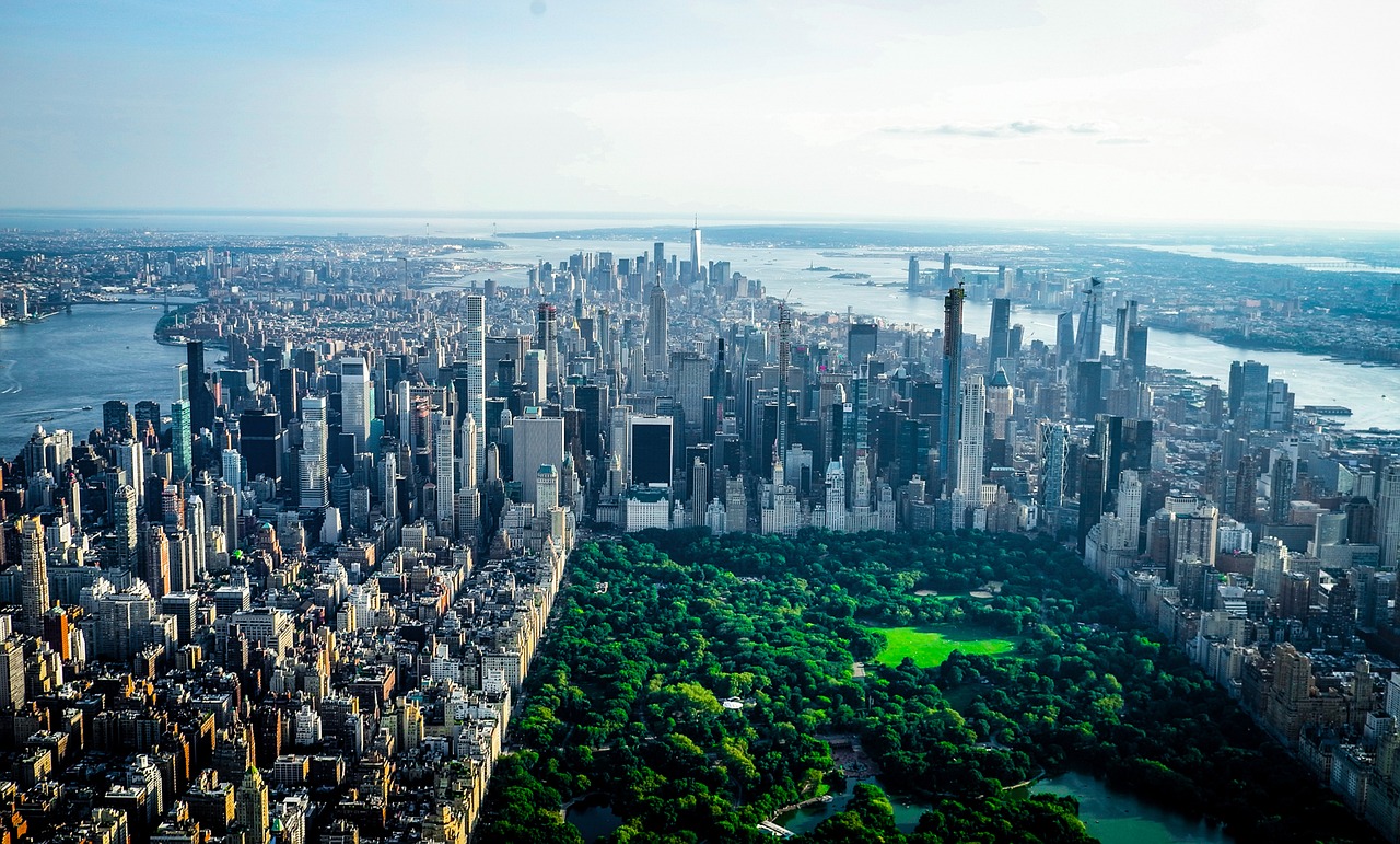 New York City https://pixabay.com/photos/new-york-usa-nyc-ny-manhattan-4352072/